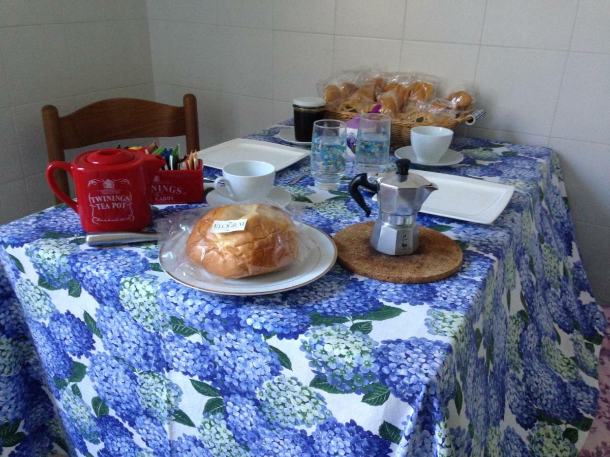 Le Ortensie Di Via Rossetti Acomodação com café da manhã Trieste Exterior foto